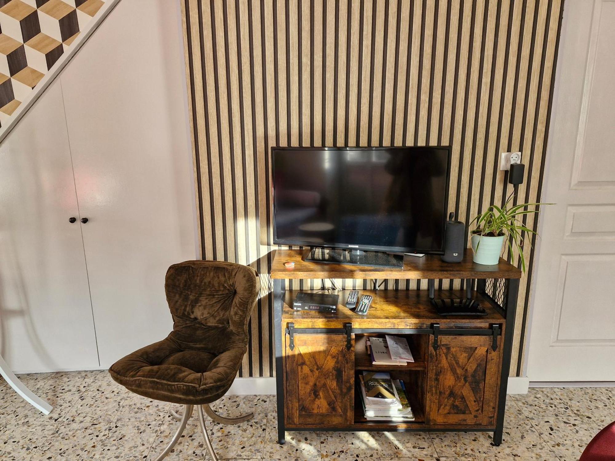 Gite Le bout du monde Baume-les-Messieurs Extérieur photo